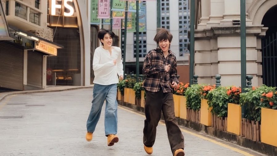 little b ꙳ ⭐️ tweet media