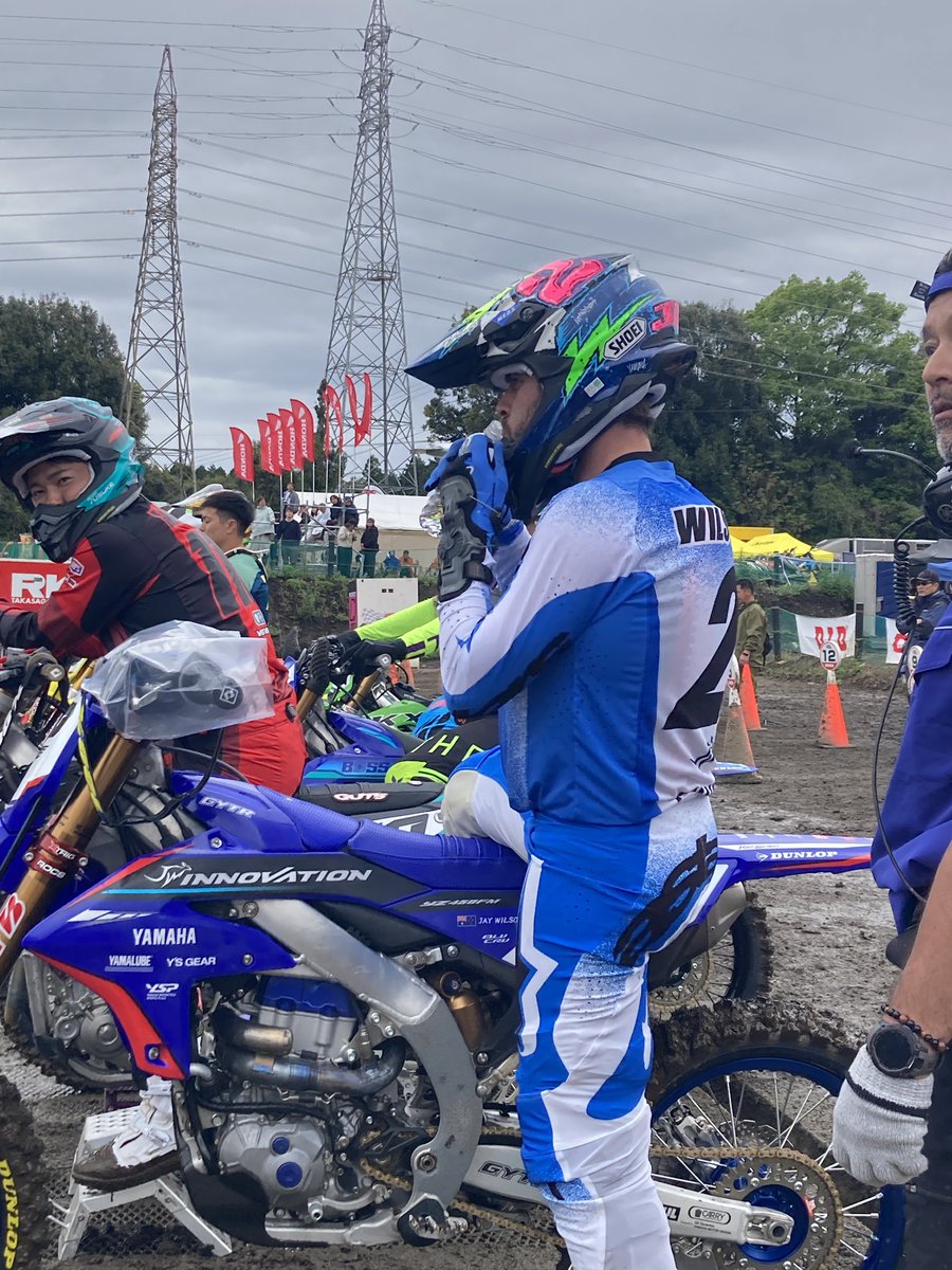 えかきやたま tweet media