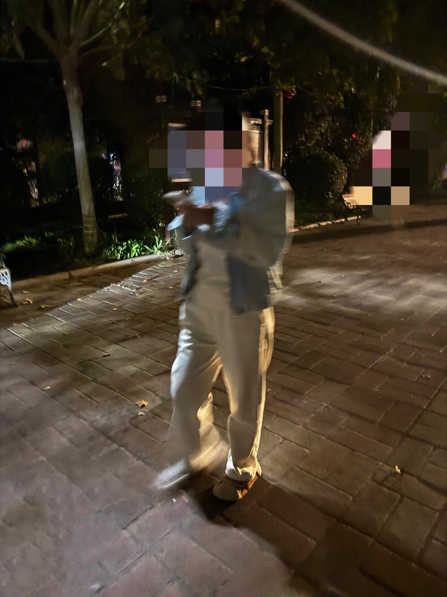 骚逼妹妹处女给了我 tweet media