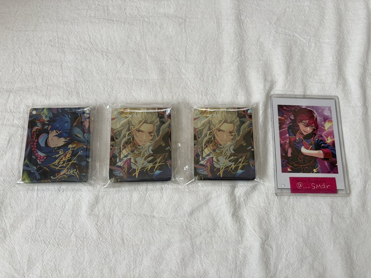 ___SMdr's tweet photo. 【交換】あんスタ アニカフェ イースター アクスタ ステッカー コロッタ

譲) 千秋 翠 忍 凪砂 日和 ジュン 燐音 こはく なずな 友也 創 光 敬人 紅郎 颯馬 維吹 カンナ 斑 章臣

求) 
アクスタ、ステッカー：HiMERU or 茨
コロッタ：茨

郵送or 4/25.26スタライ現地手渡し◎
検索からもお気軽に🙇‍♀️ https://t.co/M8sPYX3aAy
