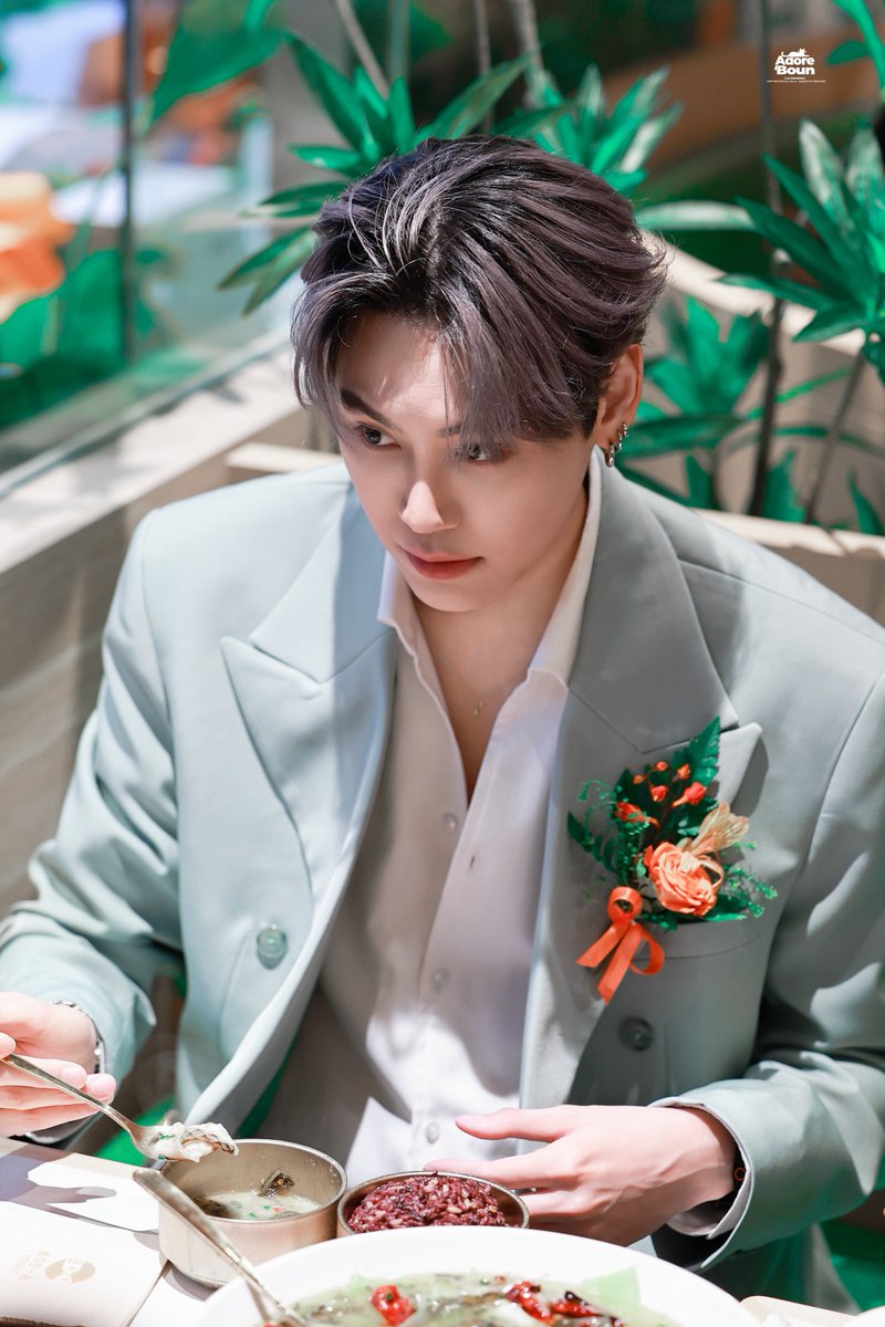 Adore_boun's tweet photo. 260419
#bb0un #YONNYxBOUN 
@bb0un https://t.co/ZTvy92kA9q