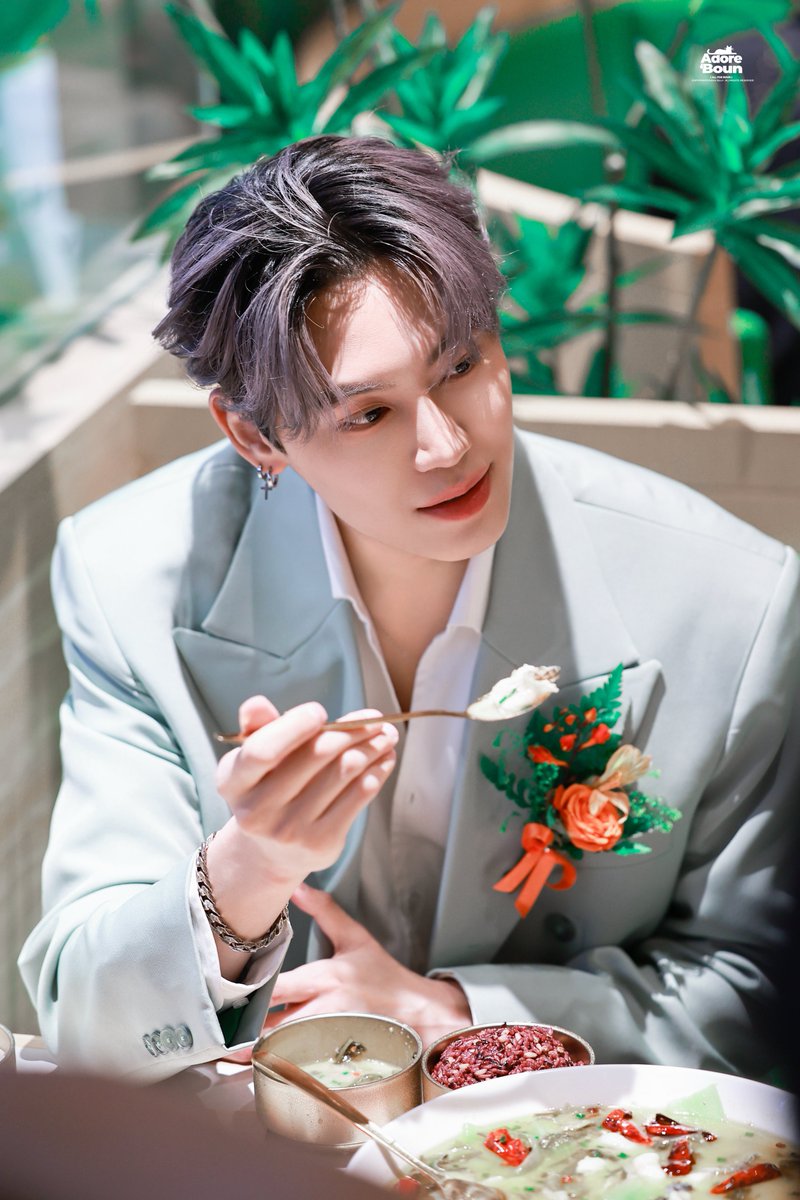 Adore_boun's tweet photo. 260419
#bb0un #YONNYxBOUN 
@bb0un https://t.co/ZTvy92kA9q