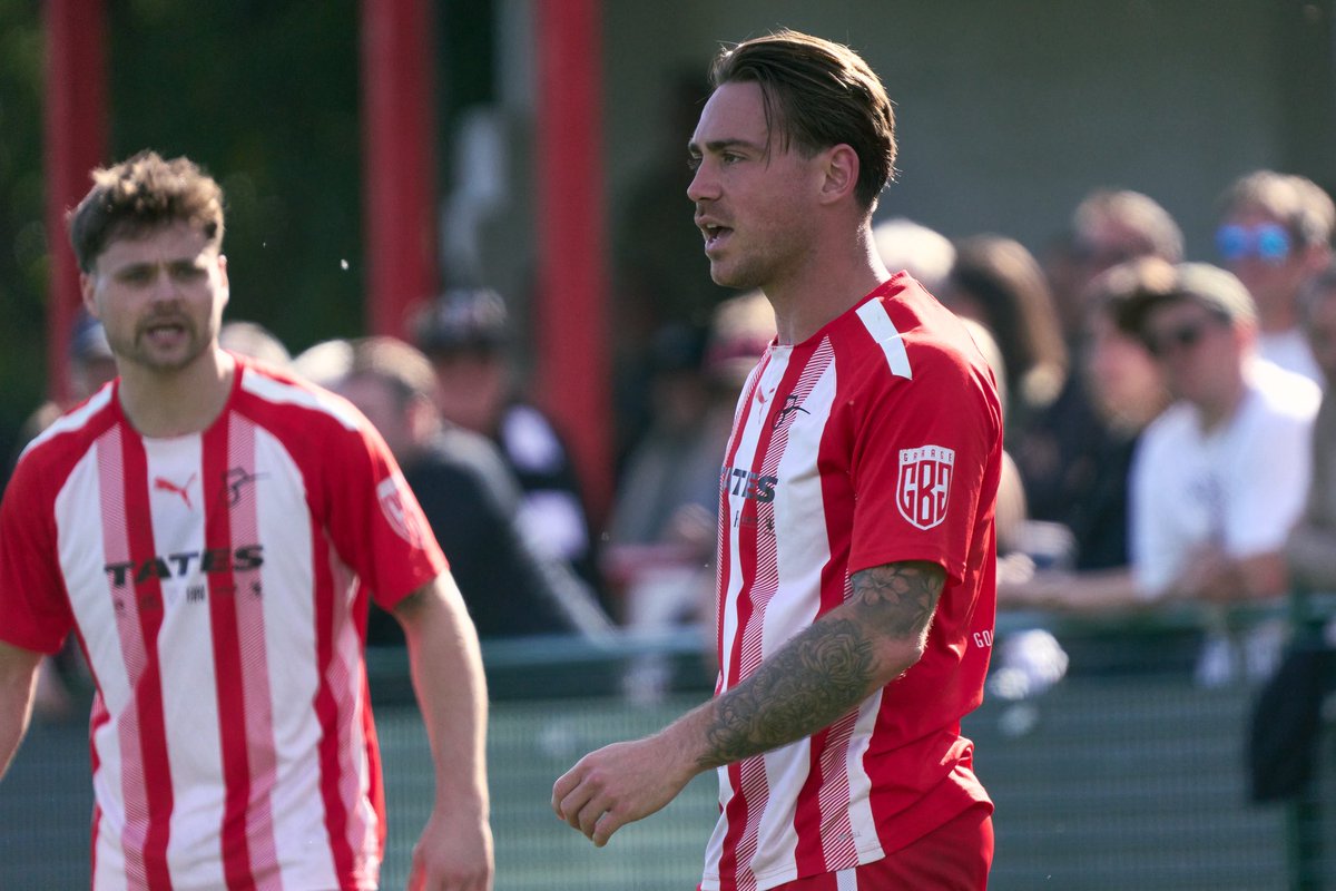 SteyningTown's tweet photo. Here’s all the photos from yesterday’s win in our final home game. All captured by Max Spanner

Just one game to go which is away at Seaford next week. 

Come and join us next Saturday where a single point will see us claim the SCFL premier league title 

https://t.co/PsE6UvSmLN https://t.co/7SEqHaOPga
