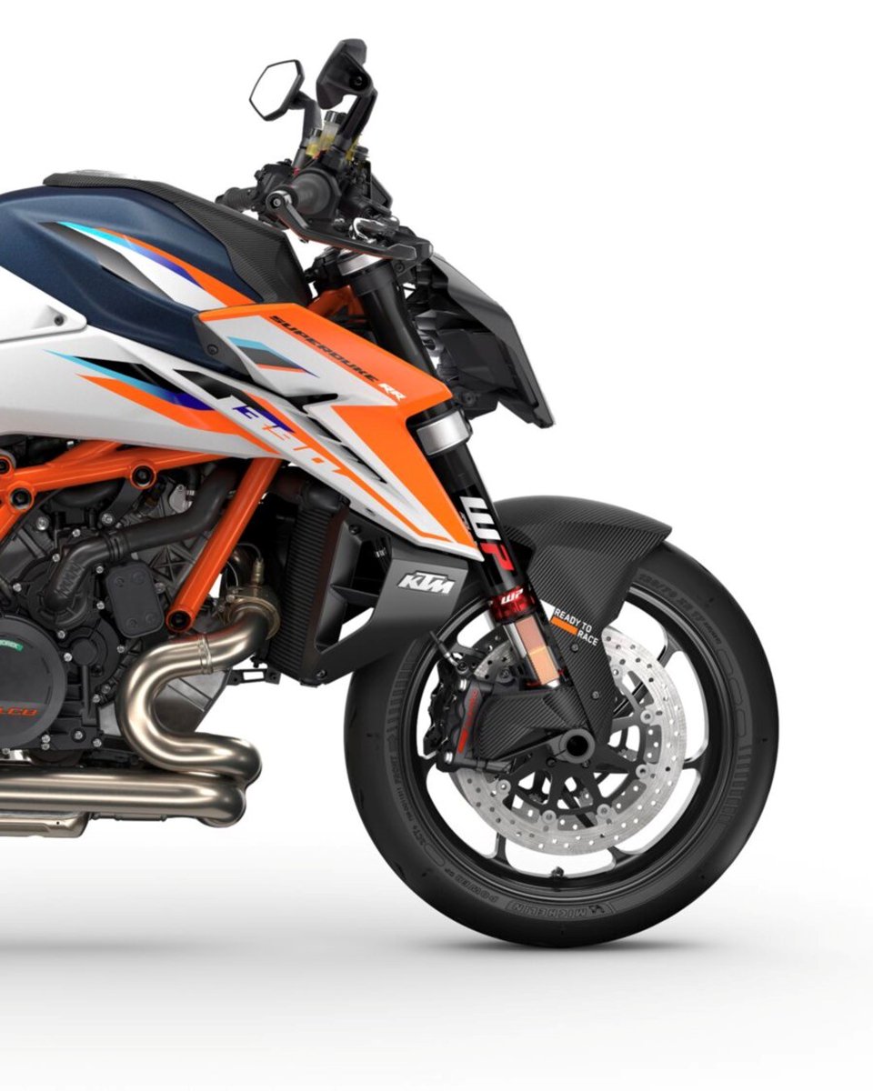 KTM_UK's tweet image. A glance at something super special on #StudioSunday - the 2026 KTM 1390 SUPER DUKE RR.🔥

Limited to just 350 units worldwide. Find out more - brnw.ch/21x1IZe

#KTM #ReadyToRace #Naked #KTM1390SuperDukeRR #BeastRR