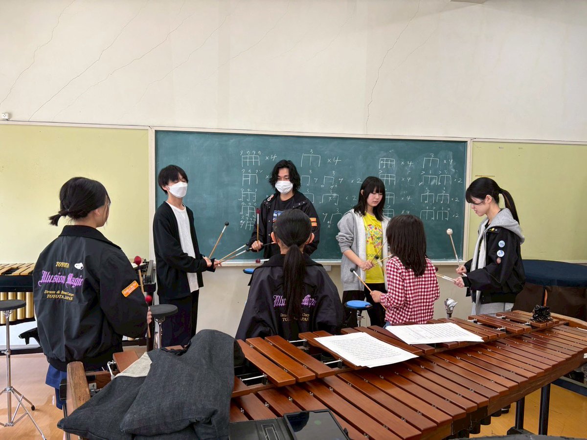 toyotaillusion's tweet image. 【団員募集のお知らせ📢】
当団では年中団員を募集しています‼️

迷っている方いましたらお早めに入団届のご提出をお願いします❕

4/26（日）には入団式が行われます🌱🌸
迷っている方は一度見学にいらしてください🎵
DMもお気軽にお問い合わせください👓
団員一同お待ちしております‼️
#marching