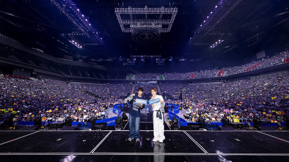 LAST DAY OF DXS SERENADE CONCERT TODAY, IF YOU SEE THIS DROP THE TAGS FOR DKSK! 🤍

DXS ONSTAGE AT INCHEON D3
#도겸승관_세레나데온스테이지
#DxS_SERENADE_ONSTAGE
<a href="/pledis_17/">세븐틴(SEVENTEEN)</a>