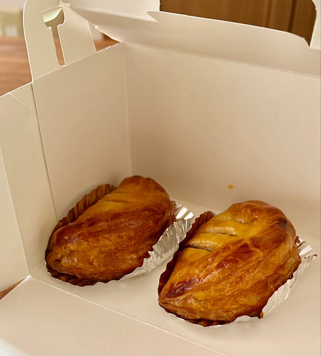taabike2's tweet photo. おやつはアップルパイ😋 https://t.co/tupLsLtlV5