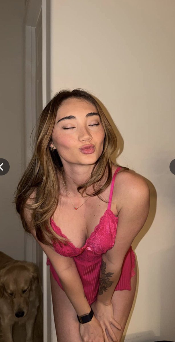 Gpvm2244's tweet photo. Milf slut https://t.co/Sm21uNRERm