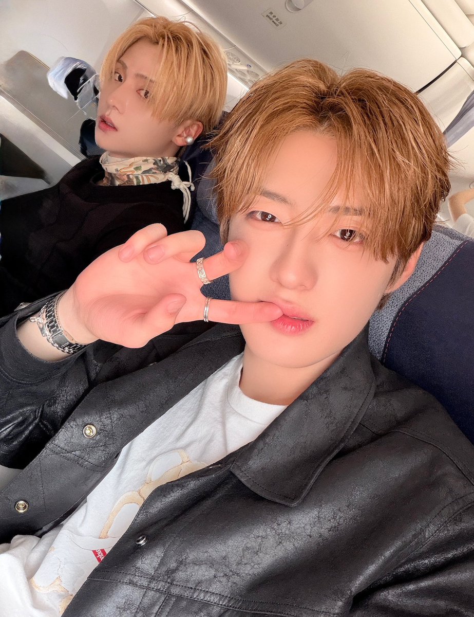 kinvxbb's tweet photo. 제발한번만 물어볼수잇다면 
내인생
이제
끝낼수있다고오….. https://t.co/jLSSRPoBEv