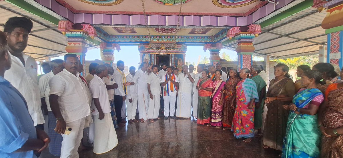 PMKSholinghur's tweet photo. #அசநெல்லிகுப்பம் கிராமத்தில் ஓட்டு சேகரிக்கும் பொழுது....
#AnbumaniRamadoss
#சோளிங்கர்
#Sholinghur
#PMK
#பாமக
#NDA
#அதிமுக
#AIADMK
#மாம்பழம்
#VoteForMango https://t.co/mDs6PSxEz8