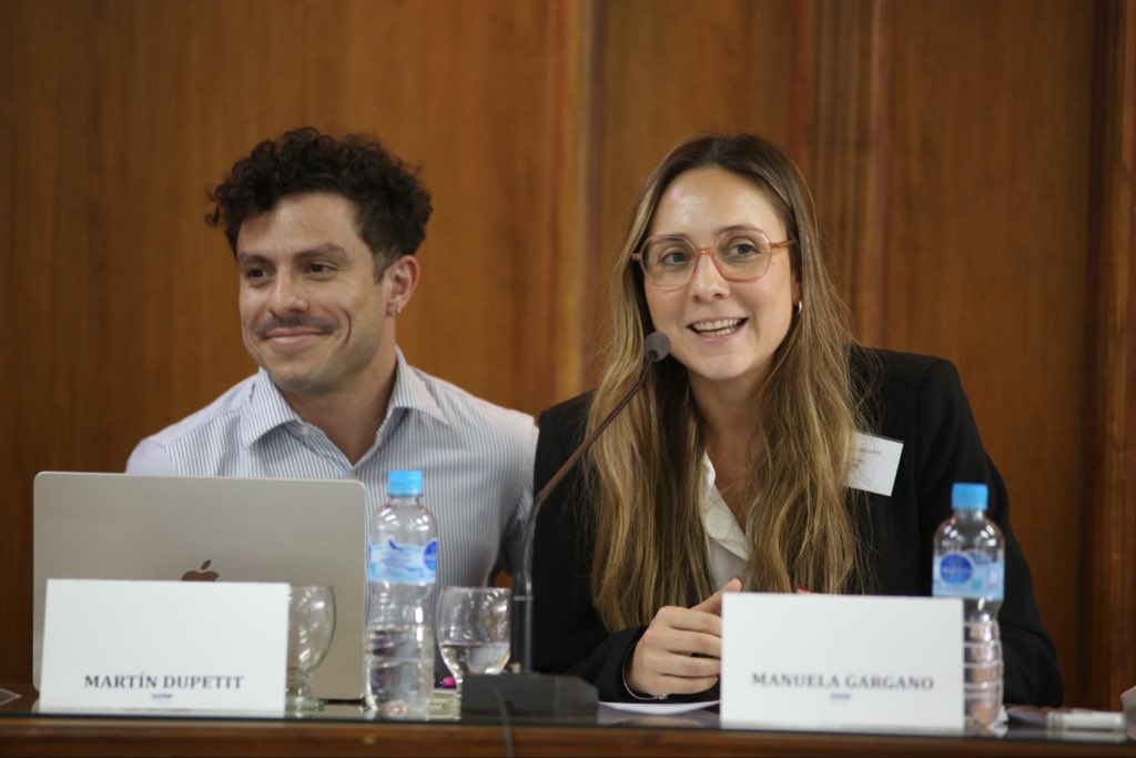 ArgentinaPenal's tweet photo. Panel VIII “Reflexiones sobre tensiones dogmáticas y realidades complejas”. Ponencias de Guillermo Liebig, Nicolás Martedi Badano, Aldana Freiler, Martin Dupetit, Manuela Gargano y Nicolás Ayestaran. Moderación de Inés Santoni y relatoria de Federico Montero. https://t.co/H3Iu7UQA2z