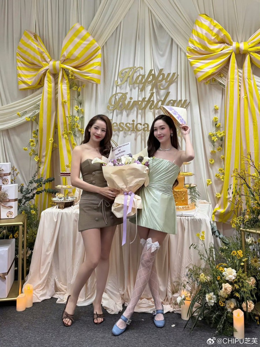 220cmjessica tweet media
