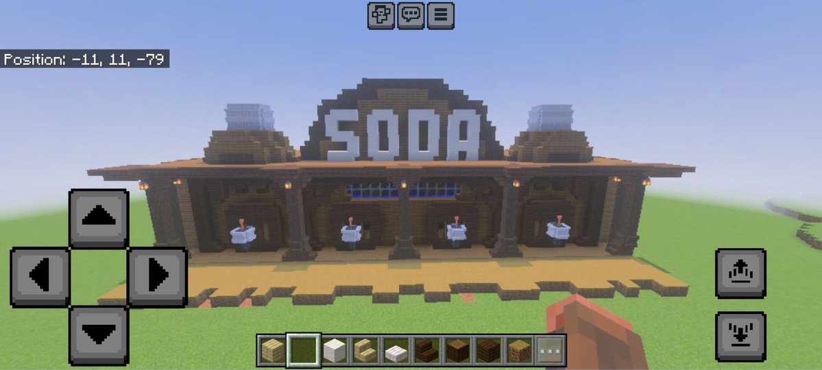 KingSlimeWizzy's tweet image. #minecraft #minecraftbuilds #gaming #gamer #worldbuilding 

Here's my Soda Saloon for my town.

I used the game Tappers for the interiors.

The exteriors I came up with by myself.