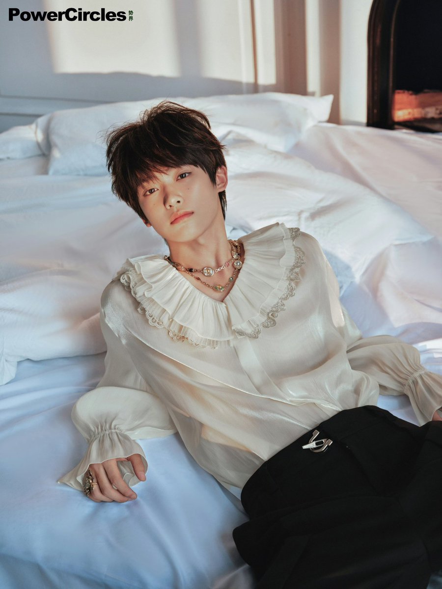 ☆ (@hail0fbulletts) on Twitter photo 