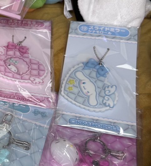 あむこ tweet media