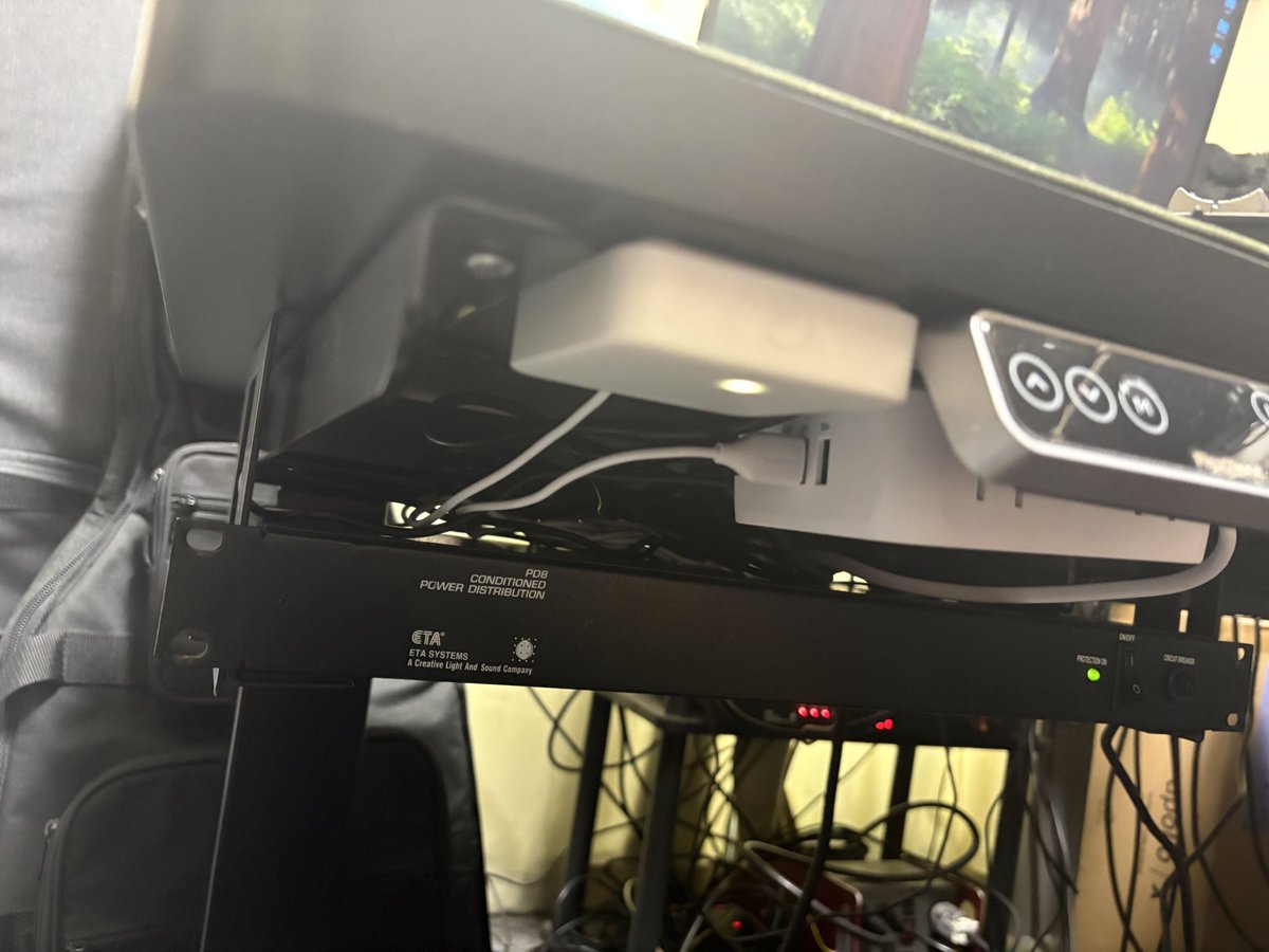 ホタル* tweet media