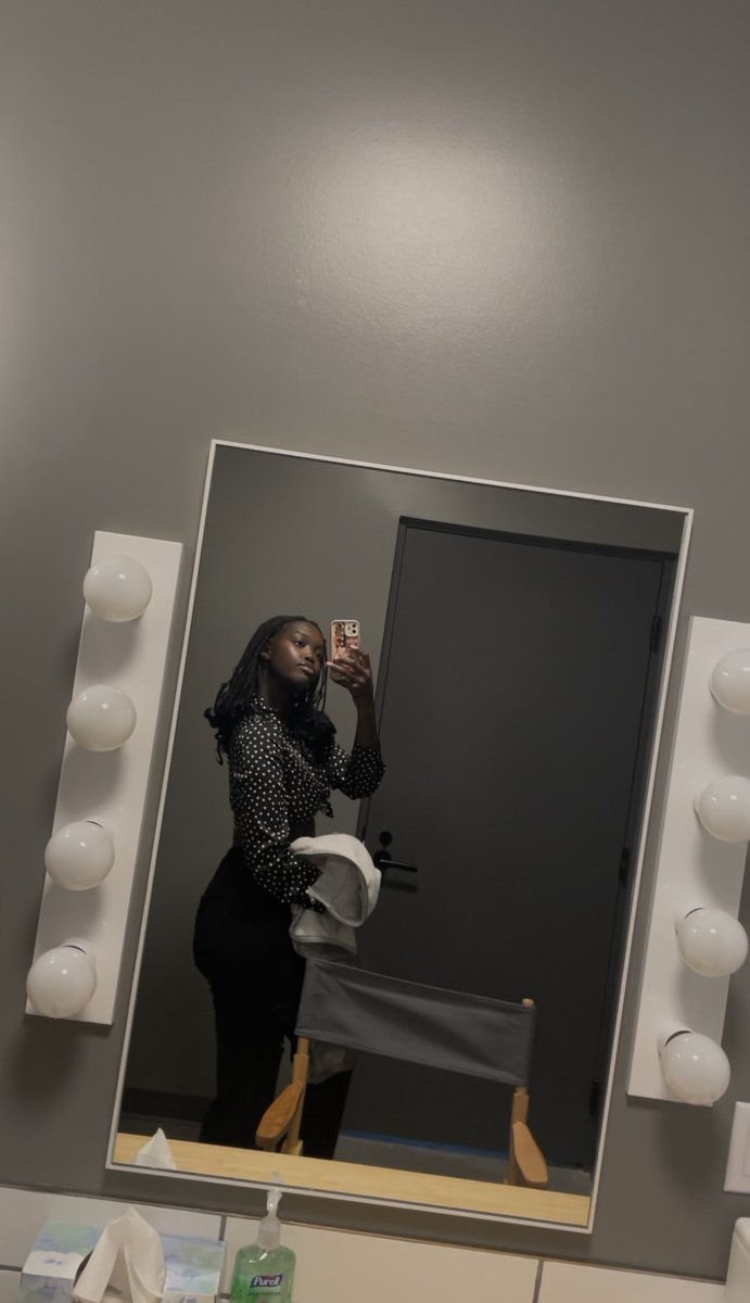 privytopluto's tweet image. #Outfit #repeater  
Couldntcarelesser 🛼

AH AH you’ll be alright 👍🏿 
AH AH  you’ll be alright 🪂