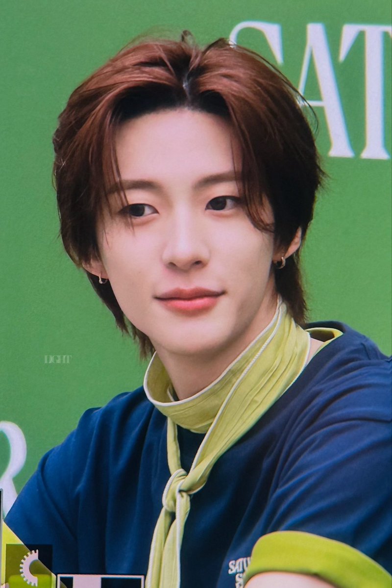 𝐋𝐈𝐆𝐇𝐓 tweet media