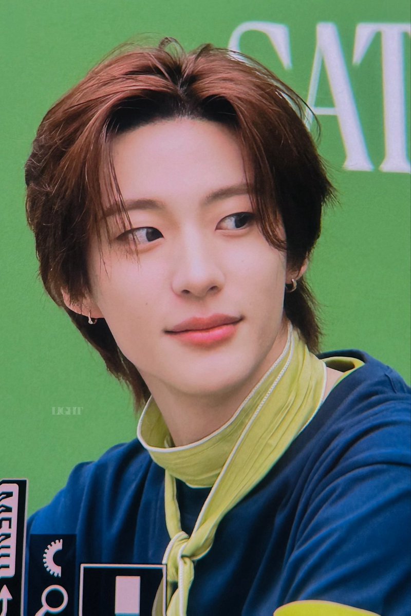 𝐋𝐈𝐆𝐇𝐓 tweet media