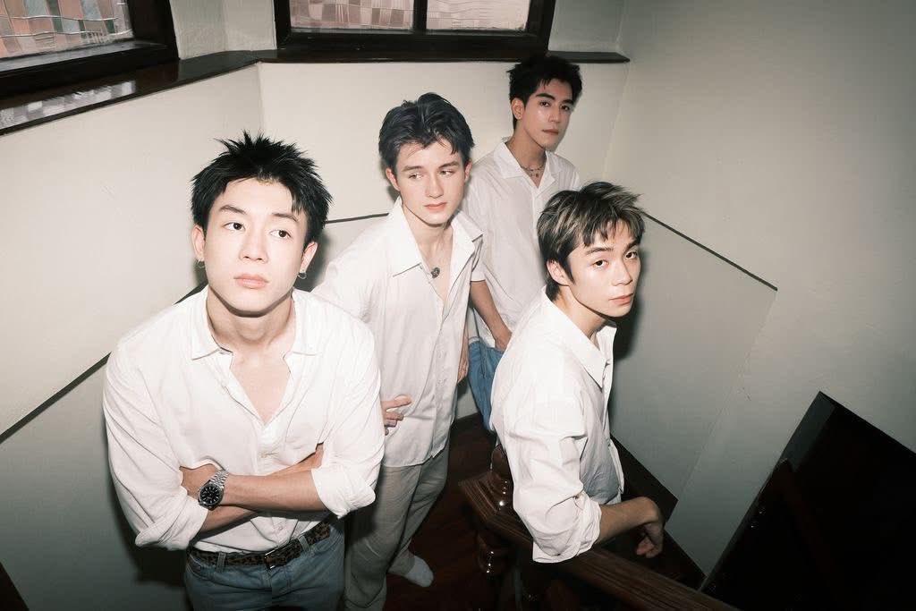 AllNews_th's tweet image. GELBOYS 2 ได้ฤกษ์บวงสรวง เคมี “เชียร-โฟร์มด-บ้าบิ่น-บัว” ไม่แผ่ว

#NEWCHAYAPAK
#PIDEMonthapoom
#PJmahidol
#LEONBROCCO
#GELBOYS
#LOOKE

บริษัท ลู้คกี้ เวิร์ล จำกัด จับมือ iQIYI สร้างความฮือฮาให้วงการซีรีส์ GEN Z อีกครั้ง กับการเดินหน้าโปรเจกต์ซีรีส์ภาคต่อที่แฟน ๆ ตั้งตารอคอย