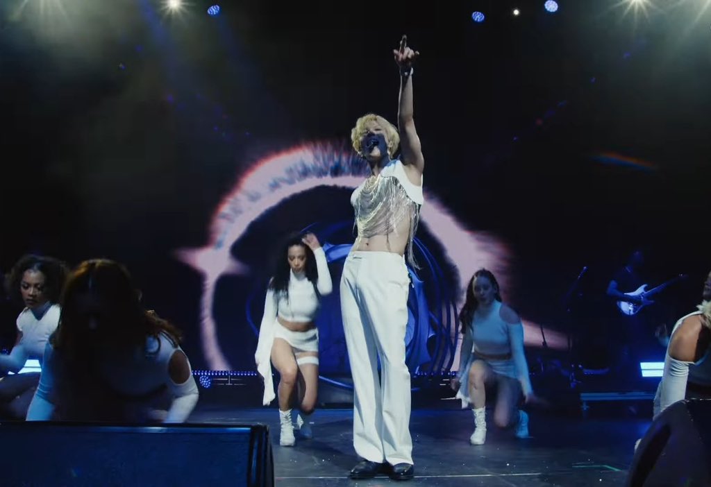 xoalsox_base's tweet photo. #TAEMIN with #TAEMCHELLA just proved it to the people who told him no. https://t.co/T8mMt1eTTW