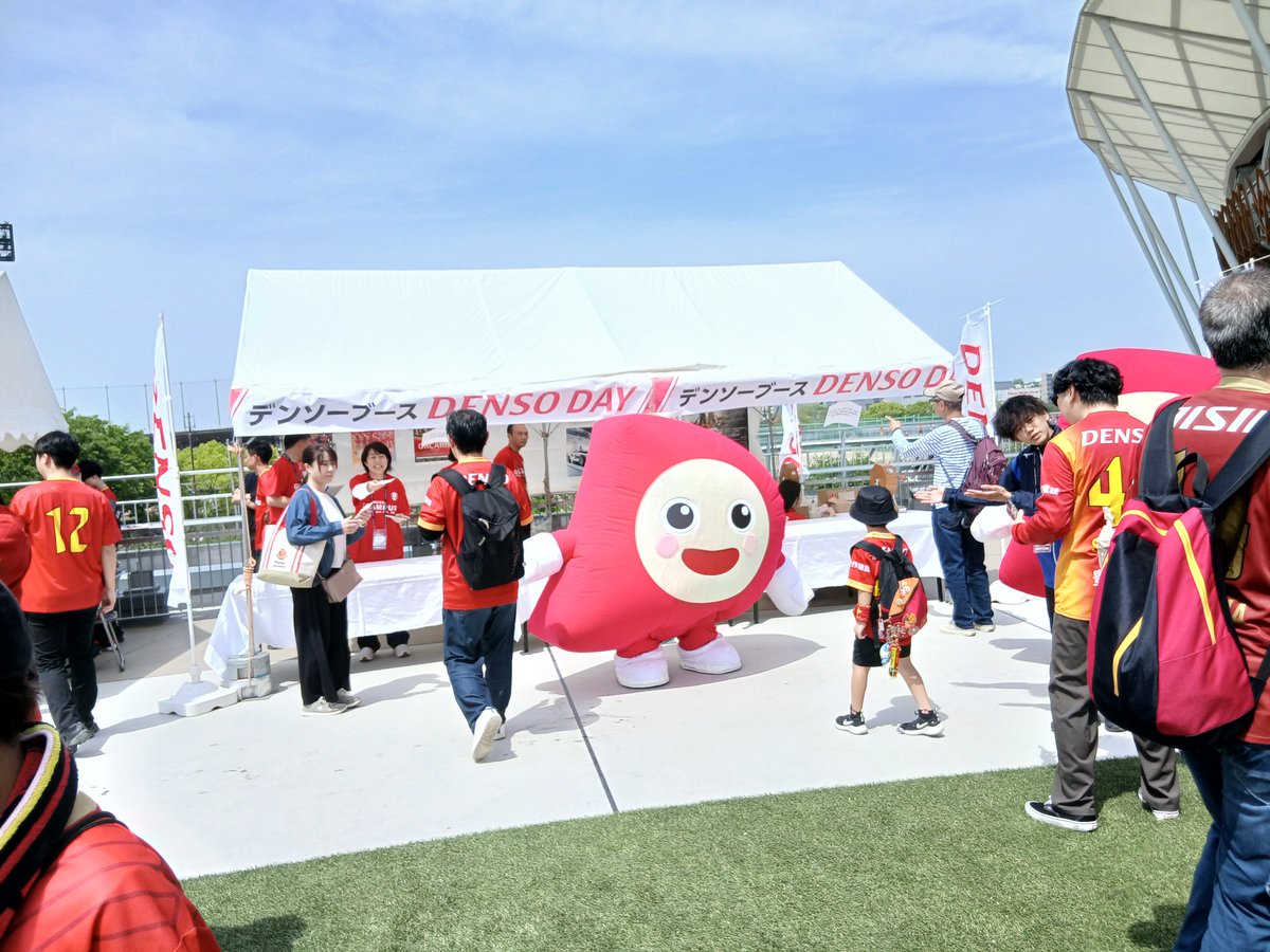 nge_official's tweet image. 本日は #DENSO DAY🏠

ハズレ無し❗ #ストイコビッチ 氏の直筆サイン入りオーセンティックユニフォームや選手のサイン入りグッズが抽選で当たるクイズラリーを実施🎁

みなさまのご参加お待ちしております🙌

実施場所🎪
にぎわいの丘（Aゲート前広場） デンソー特設テント

詳細は🔻