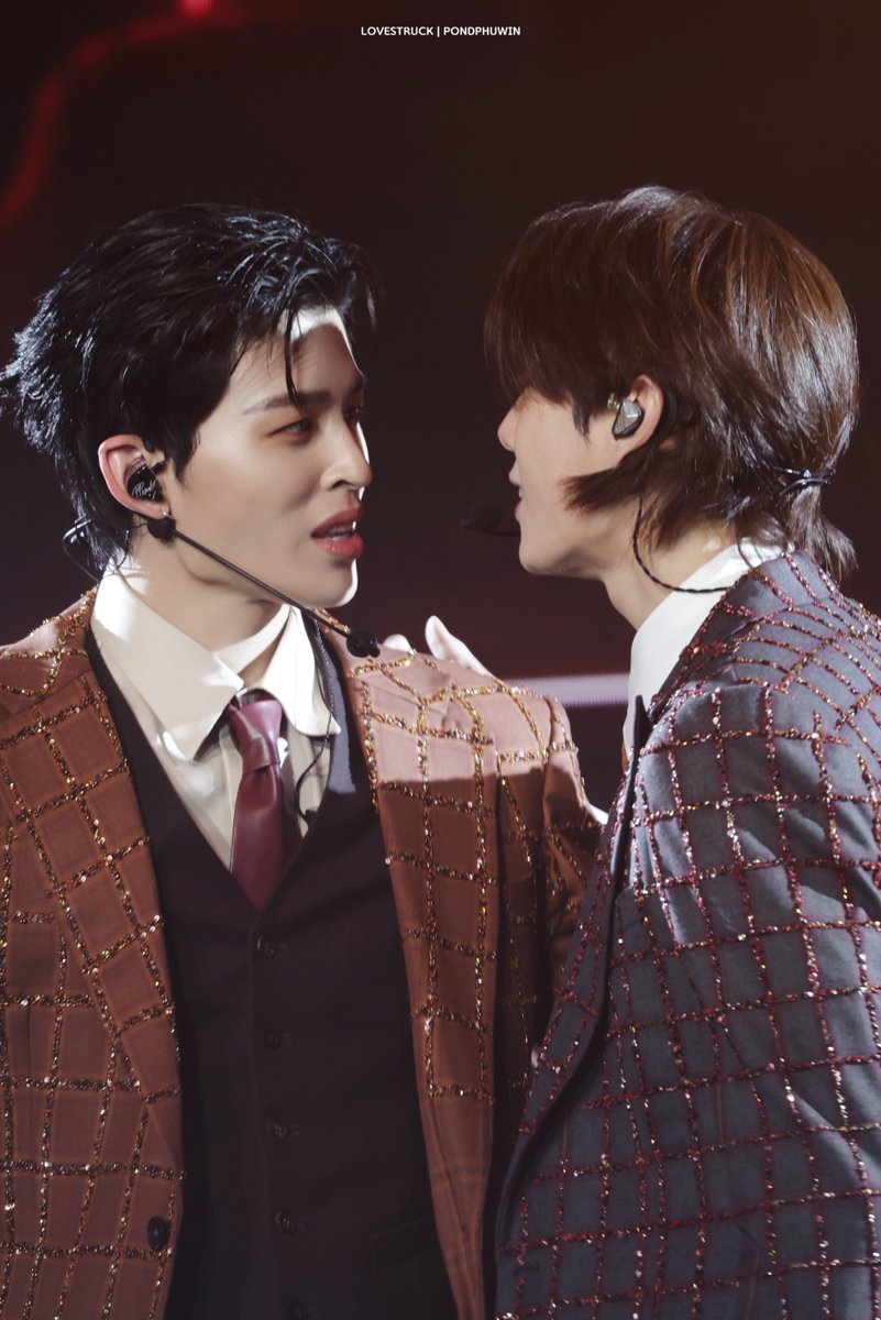 LOVESTRUCK tweet media