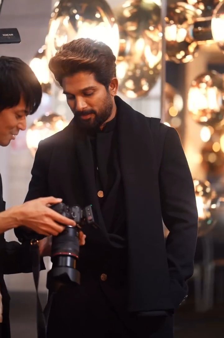 SumanthOffl's tweet photo. .@alluarjun 🖤 https://t.co/fTC3rEuSUI
