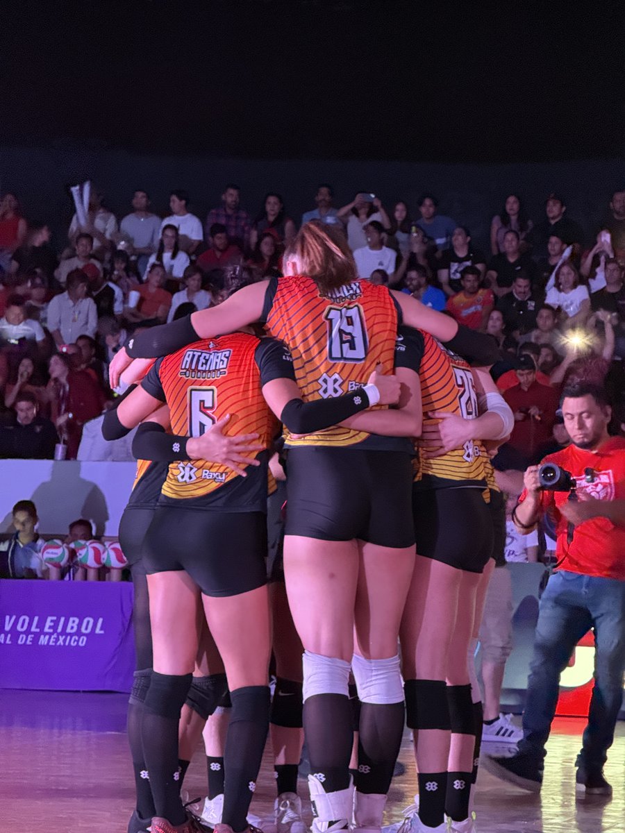 🏆🔥 ¡CAMPEONAS! 🔥🏆

Coronelas de Durango se corona en la Liga Mexicana de Voleibol Profesional Femenil tras vencer 3-1 a Tapatías de Guadalajara. 🏐💙

Una final épica, llena de intensidad, entrega y una afición que estuvo al 100% en cada punto.

Durango empujó… y Coronelas