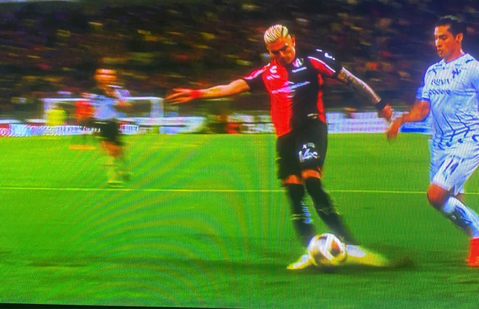 Víctor Rivera tweet media