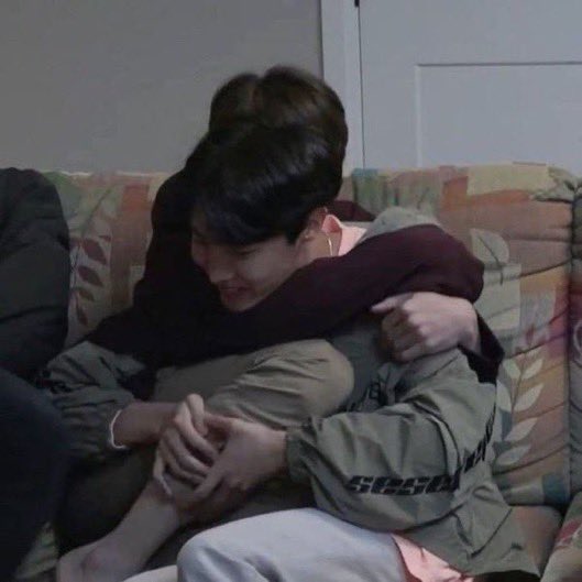 koogifs's tweet photo. “my personal dubai chewy cookie” 
:( https://t.co/IiKfm6uxUy