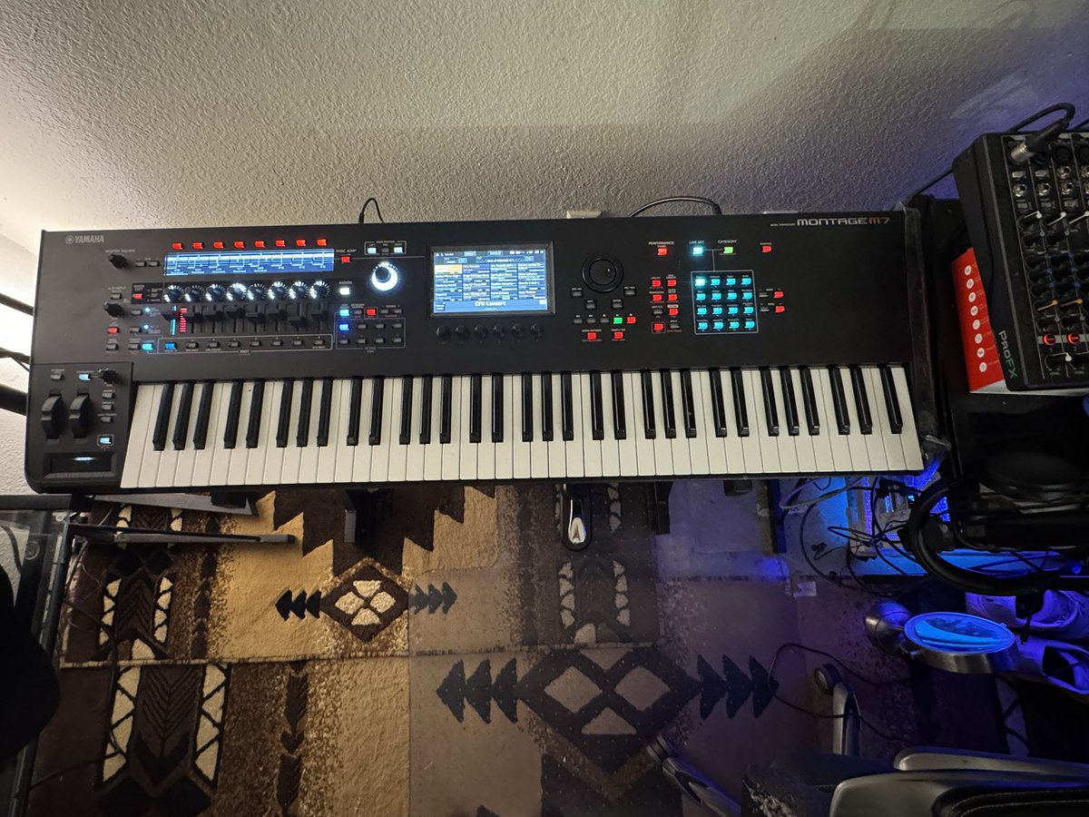 LoriGraceWX tweet media