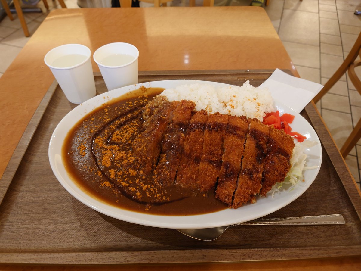 mappa_chari's tweet photo. 幕張SA　満点カレー
チキンカツカレー大盛

ここに来ると毎回コレw https://t.co/yDcx602o3K