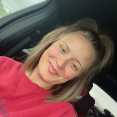 alysahsitter26's tweet photo. #NewProfilePic https://t.co/DSQEOO8XbC