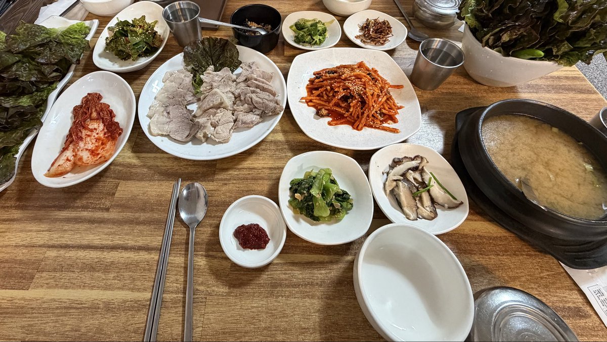 superrjooy's tweet photo. 〰️📍산수쌈밥 https://t.co/vU2tq0HEqk
