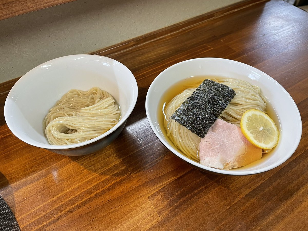 tsumutteryu's tweet photo. 4/18(土) 千茶屋 🍜

●パンチェッタ入り昆布水つけ麺 塩
麺700g

まず昆布水旨い！麺だけで無意識に丼一杯分平らげてしまいそうになるほどに旨い！
麺も、今年も形状、食感共に👍
長期間熟成されてるパンチェッタも旨みが凄すぎて感動するレベル🥩✨

総じて超高レベルな昆布水つけ麺！！ https://t.co/IvflYhfN4b