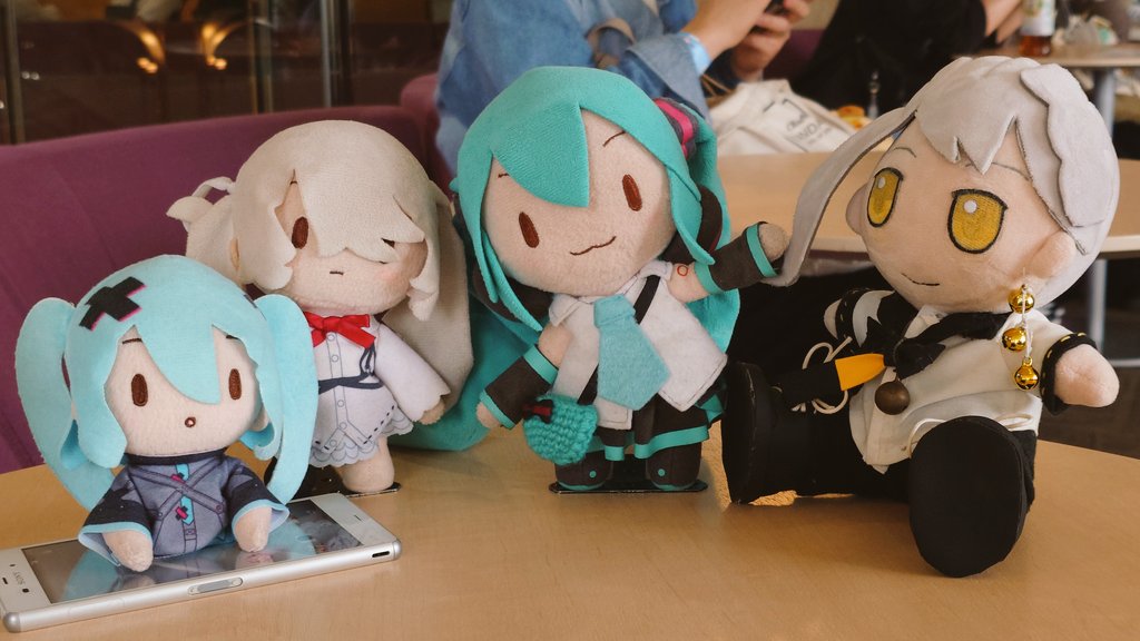 アルト家のミク tweet media