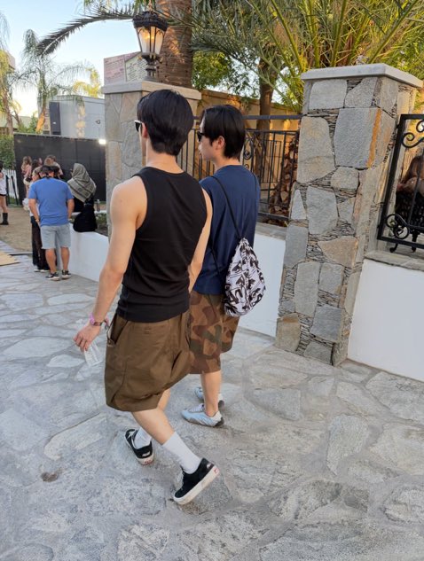 갑자기 마크 외국인인거 실감남 그냥 느낌이 그래