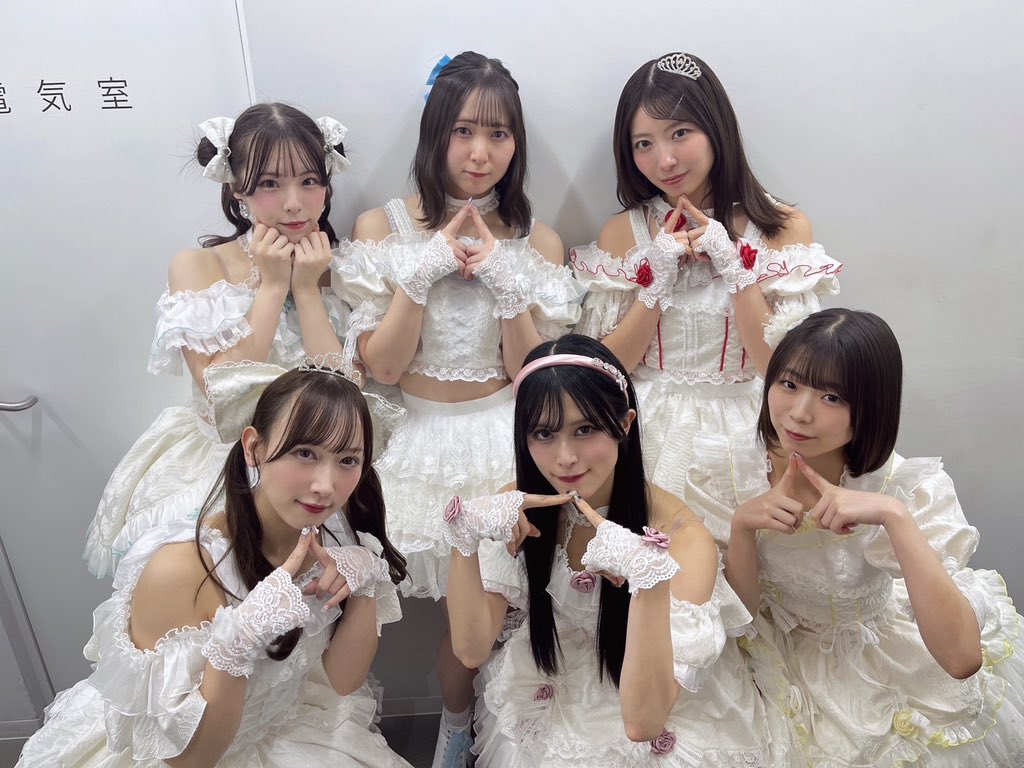 sznpAOdodzGuIET's tweet image. ヤマハのジュニア1の小学校2年の時、たんけんキッズの曲を動画で聴いて20年振り以上で今でも懐かしく泣きそうになり、広電バスの南予備の幕車の番号36と54と61と62ことを思い出し、ワンダーチャンネルやルルシュシュも歌ってほしいな。
＃ヤマハ
＃たんけんキッズ
＃ワンダーチャンネル
＃ルルシュシュ