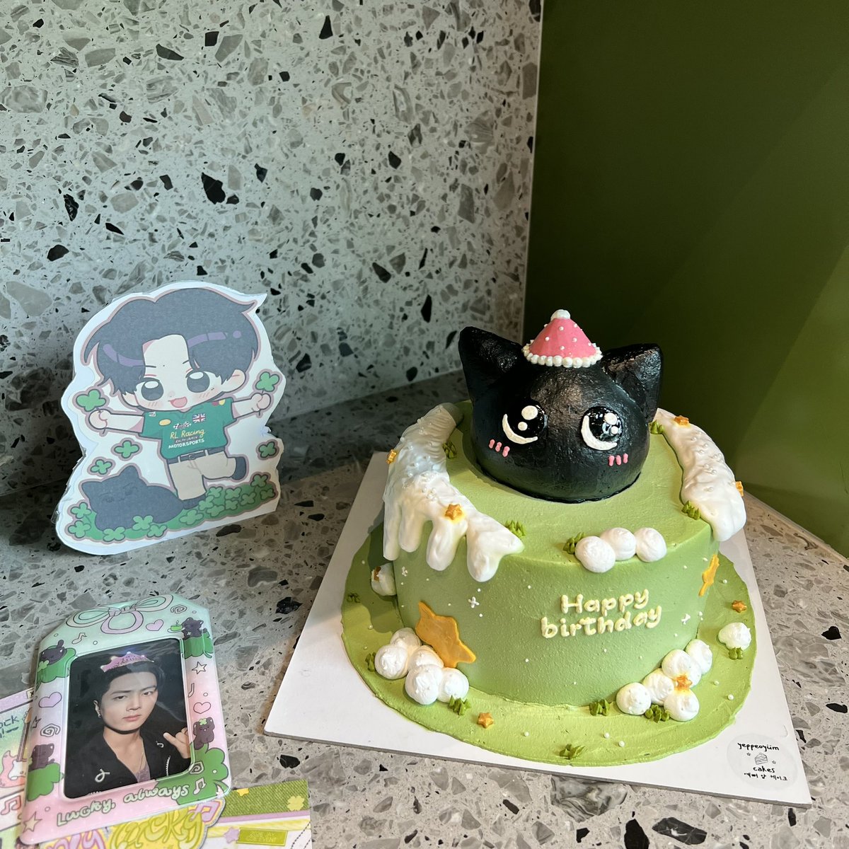 ⁽²⁰²⁶⁾ 𝑴𝒚 𝑳𝒖𝒄𝒌𝒚 𝑺𝒆𝒐𝒏𝒈 ^. .^₎⟆

celebrating the lucky guy today! 🍀🐈‍⬛

-
#JAY_ENHYPEN #My_LuckySeong