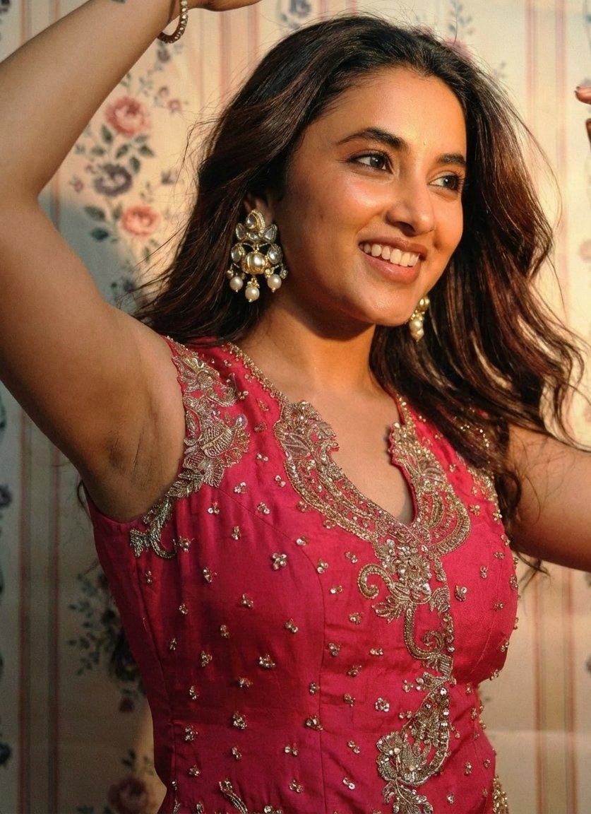 Meenakshi Chaudhary tweet media