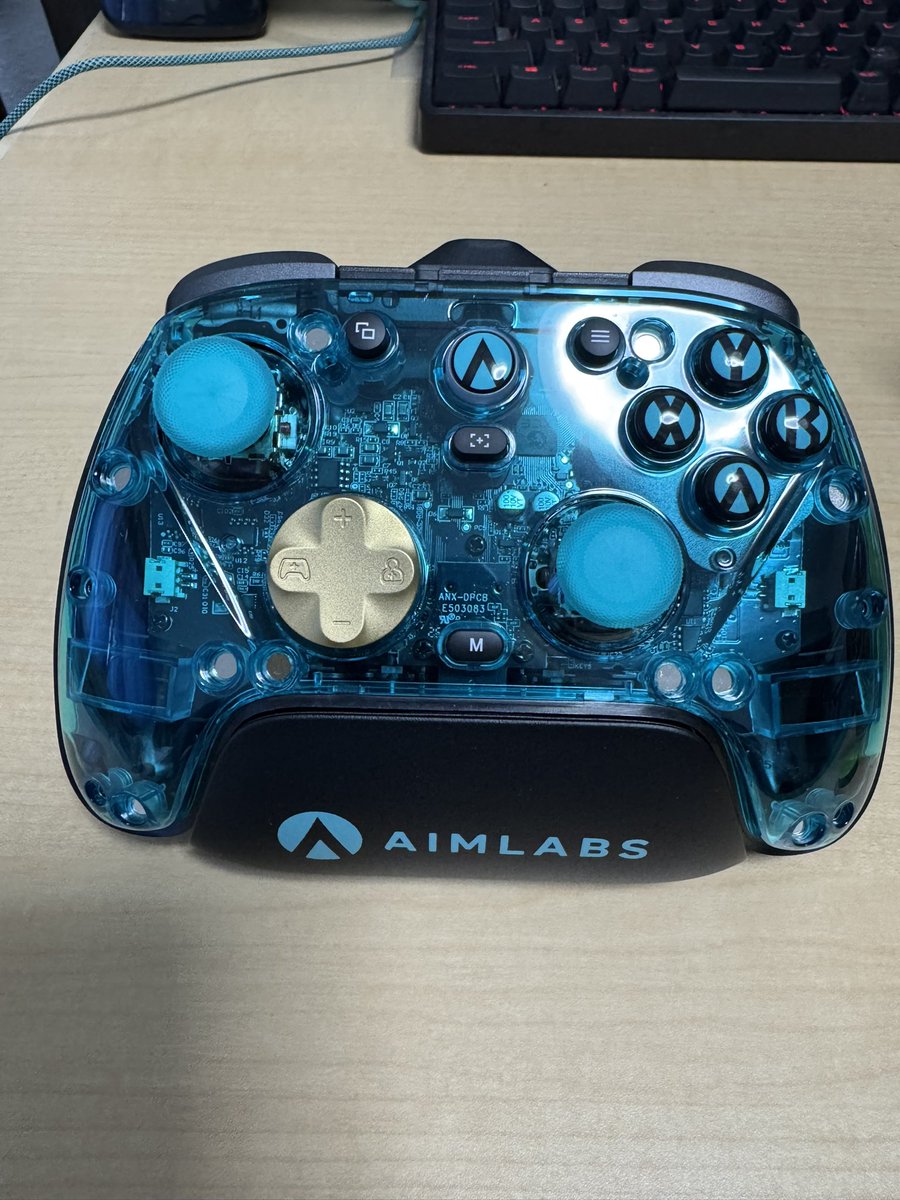 feito_game's tweet photo. g7pro8kやっと届いたので開封して、とりあえず振動除去して48.5g軽くしといた
スケルトンな感じもかっこいい！ https://t.co/5PHWhc3pYo