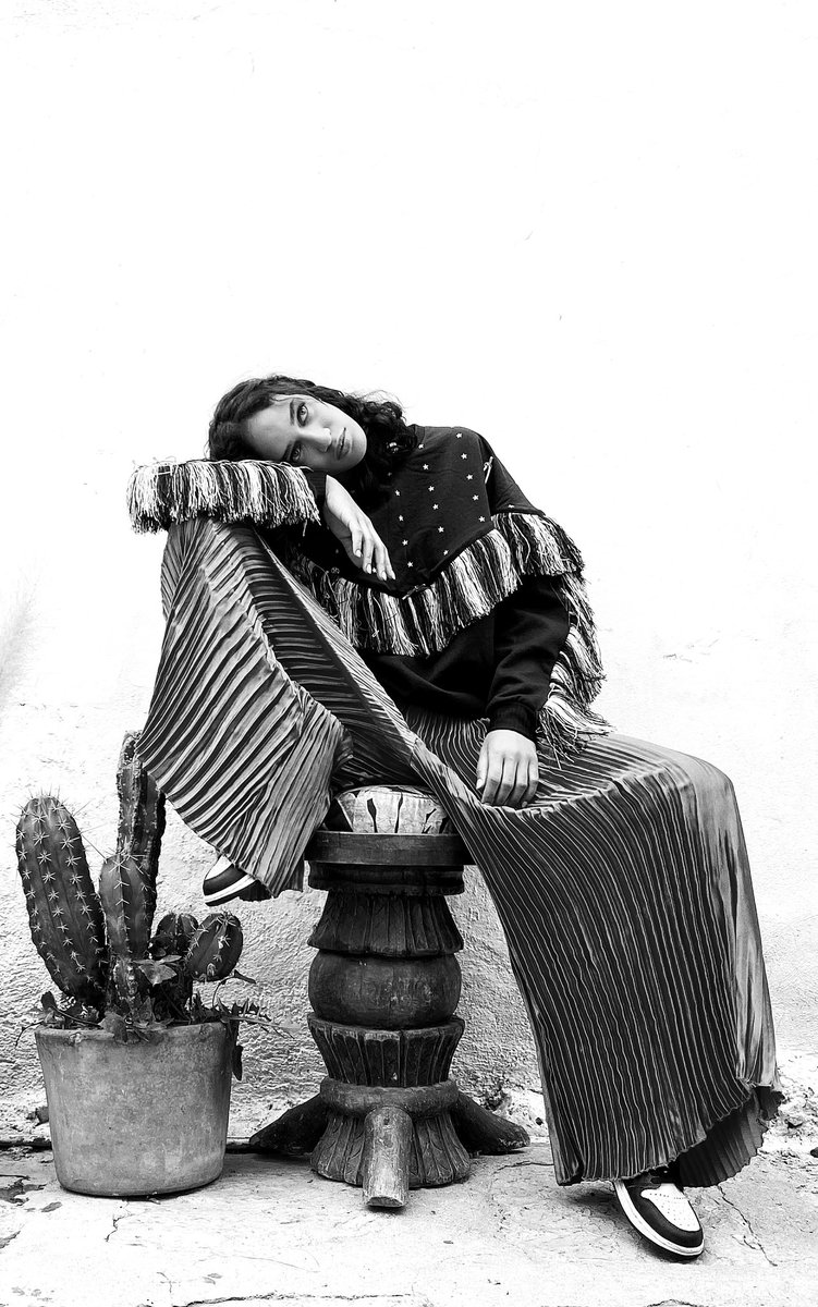 TomasUtillano's tweet image. Una producción de @ManoSantaMX
instagram.com/studio_manglar
#portrait #fashion #mexico #méxico #moda #fotos #photos