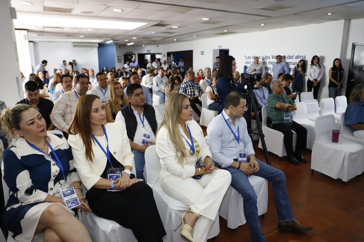 Becky Reynoso tweet media