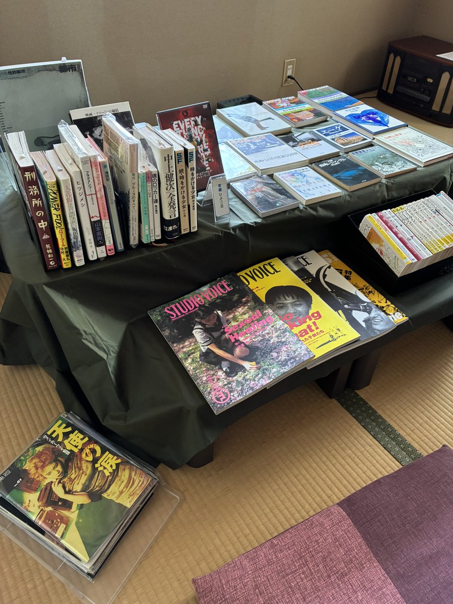 enjoyBOOKsakura's tweet photo. サクラdeブックマルシェ📕
はじまりました！

17時までの開催です
ぜひご来場ください😊

(お店は18時まで営業)

#佐倉市 #古本市 #サクラdeブックス https://t.co/477mQGJ2ID