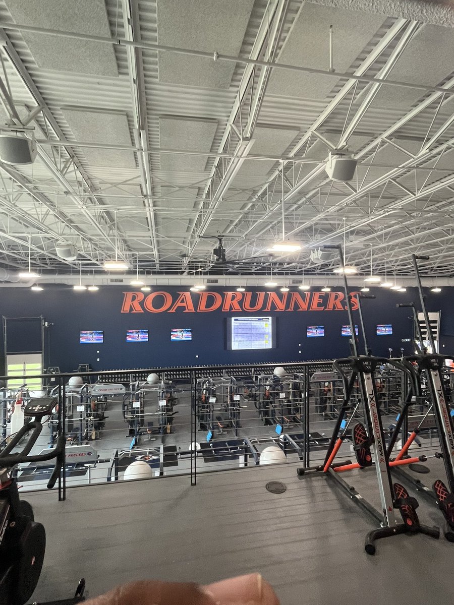 Cameron_T_9's tweet photo. Had a great junior day at @UTSAFTBL 
Thank you @Th3ShawnLewis for the invite !!
@ROADS2GREATNESS @PF_HighFootball @PHSCoachTaylor @The_QuincyD https://t.co/RvU25JbmQU