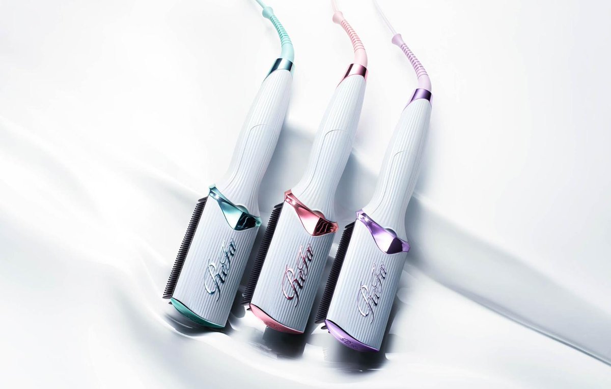 fashionsnap's tweet photo. 「リファ」が新プロジェクト「ReFa BEAUTY SHOWCASE」の第1弾として7アイテムに新3色を追加した。同プロジェクトは、ミューズにMISAMOを迎え、さまざまコンテンツを通してヘアケアの新たな美を追求する取り組み。
https://t.co/4B6a4HnOfn https://t.co/uH7HZcftc6