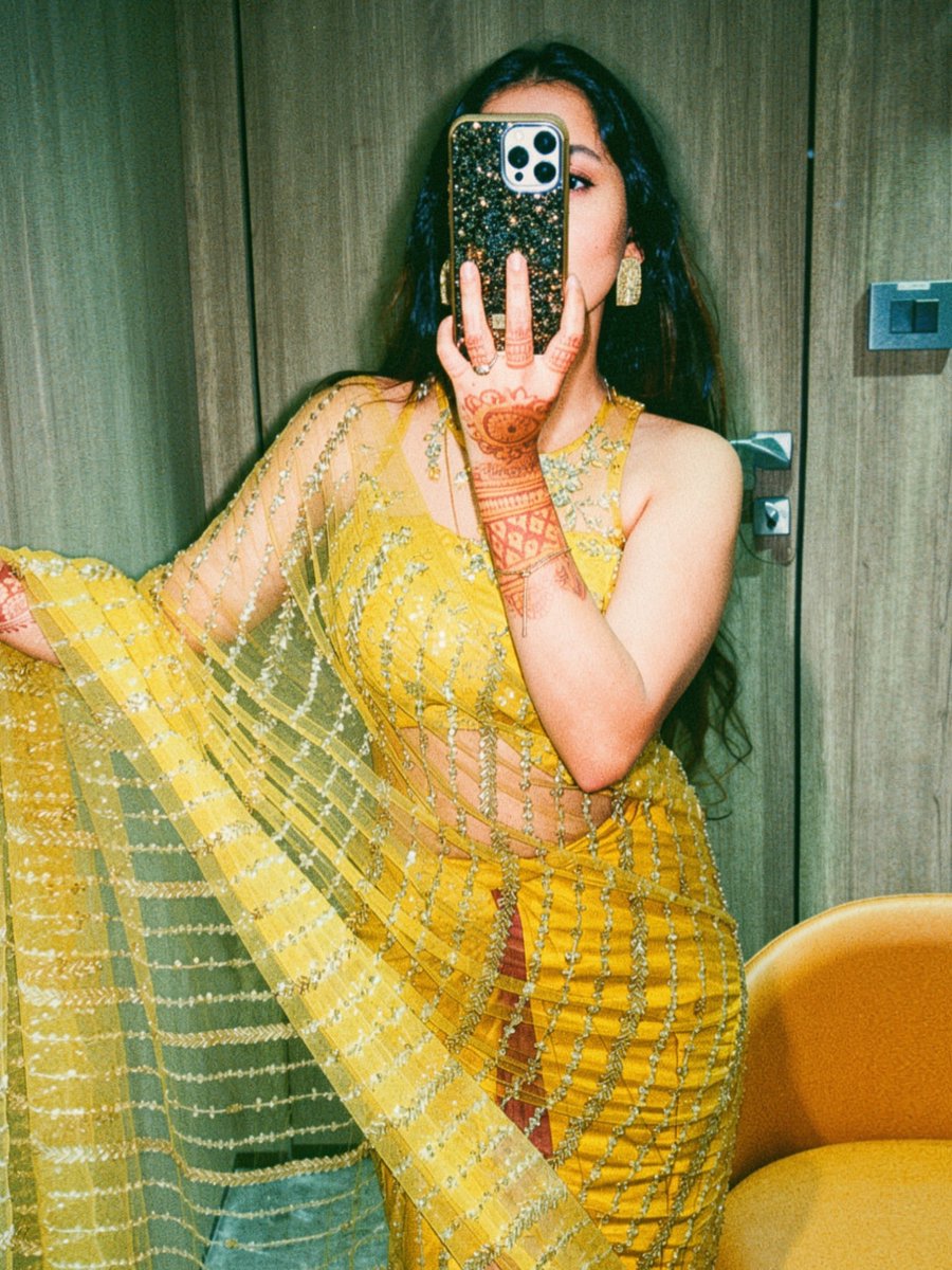 Weekendvibes_'s tweet image. Pooja Balakrishnan ✨💛🤳

#Pooja #PoojaBalakrishnan