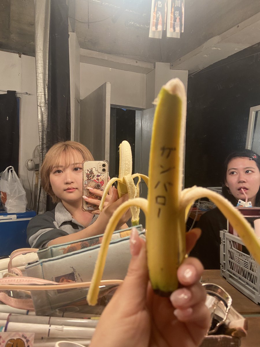 西ともみ tweet media