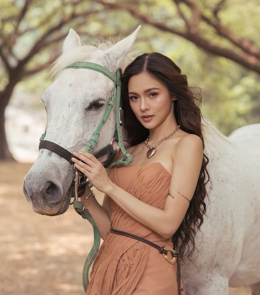 yannie 🦄 tweet media